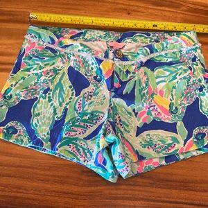 Lilly Pulitzer shorts 8 blue print